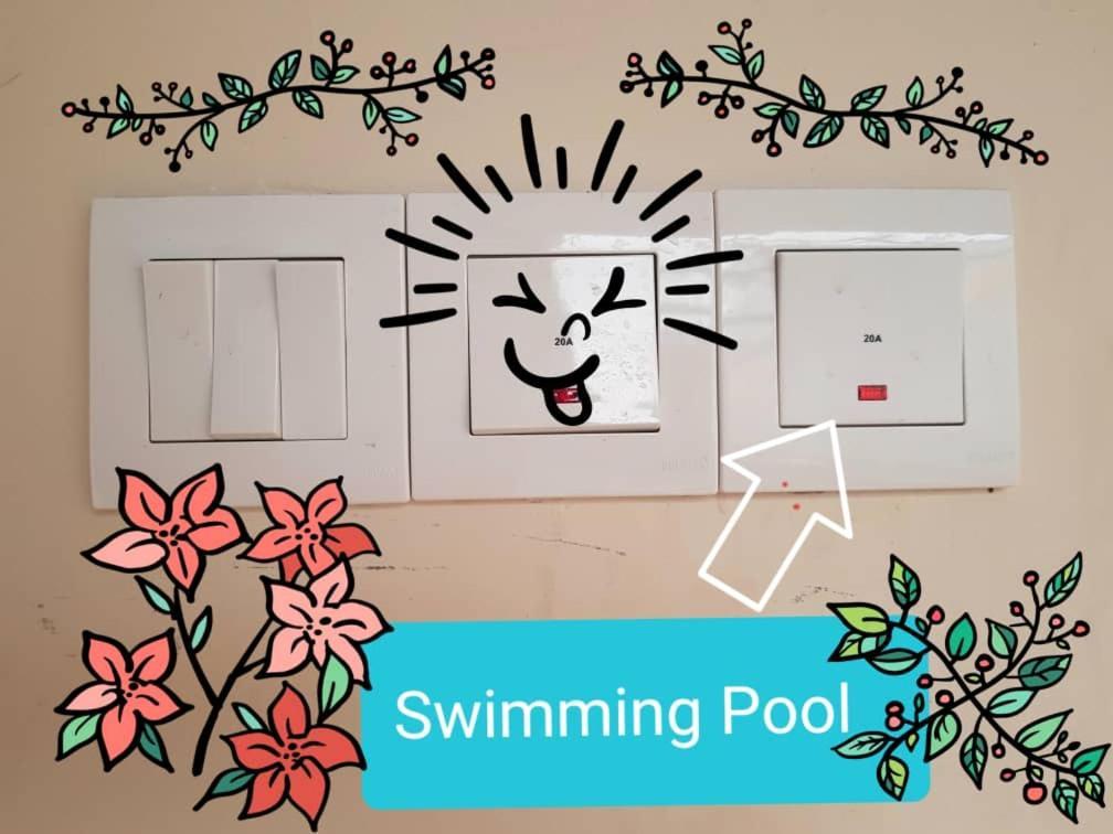 Swimming Pool Party House Lägenhet Batu Pahat Exteriör bild